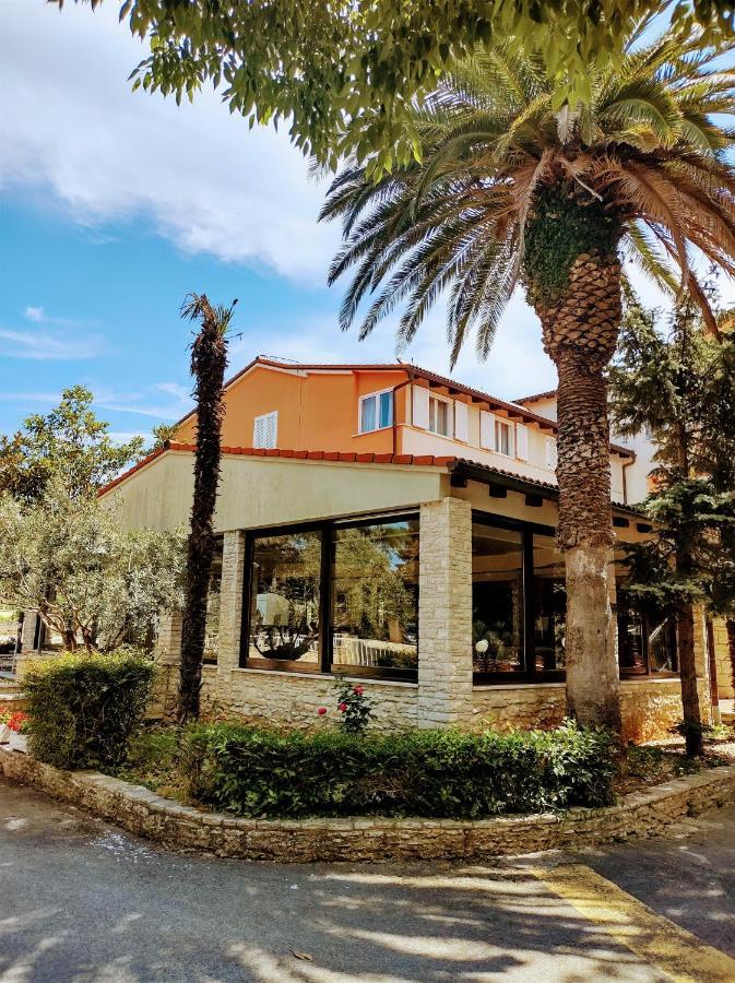 Hotel Minerva Medulin Exterior foto